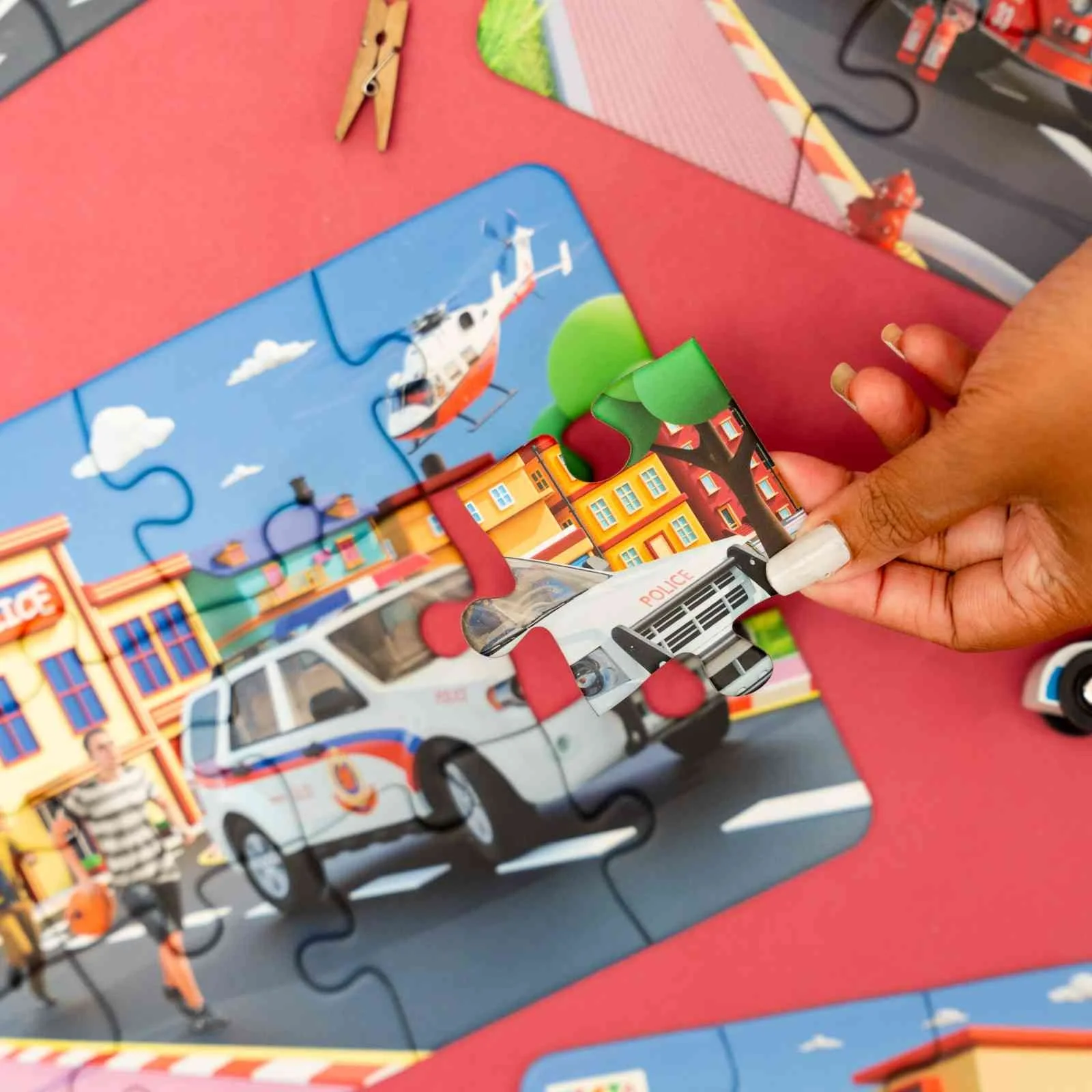 4 in 1 Jigsaw Puzzle - Emergency Vehicles (9 Pcs - 20 Pcs) - Image 10