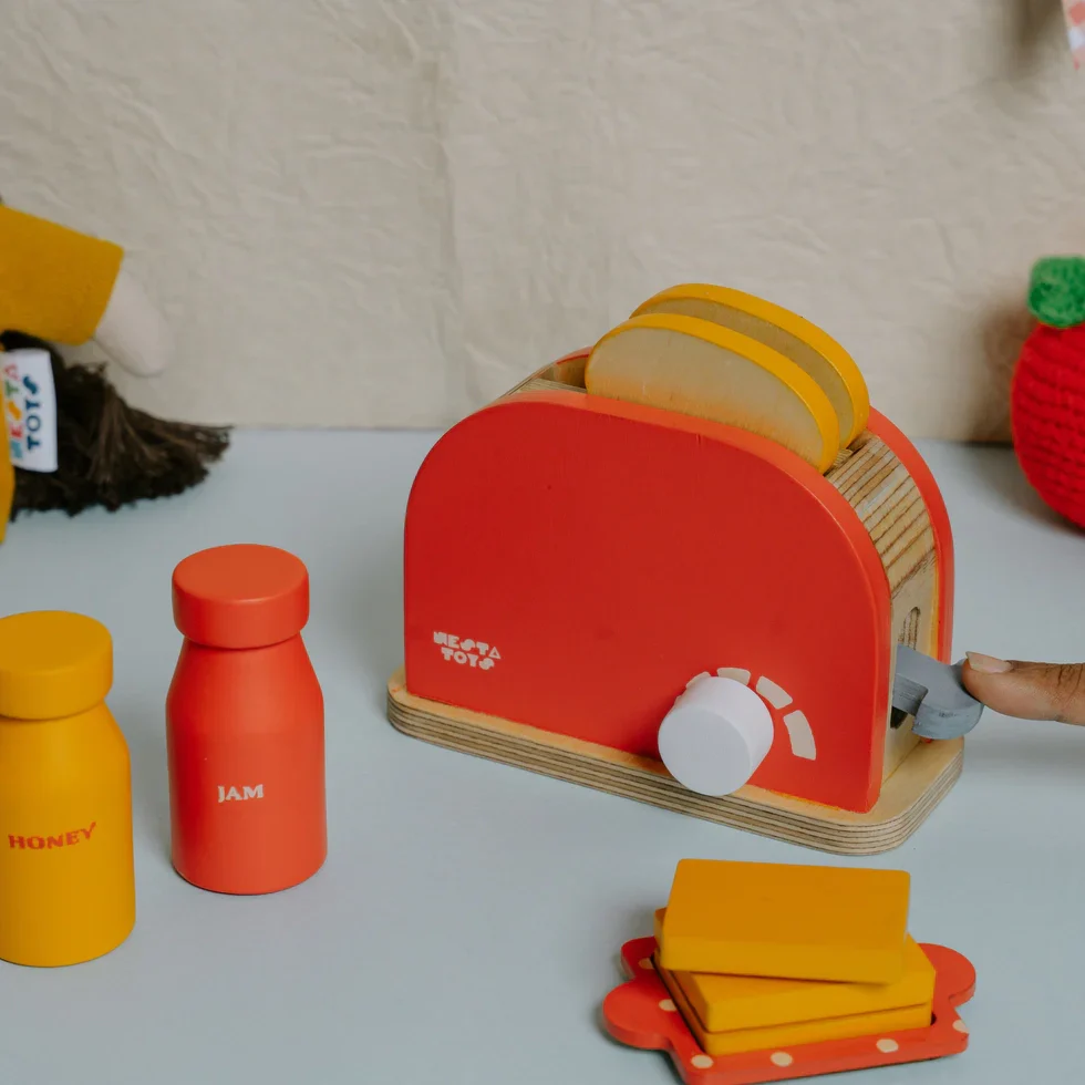Wooden Bread Pop-up Toaster Toy - Image 6